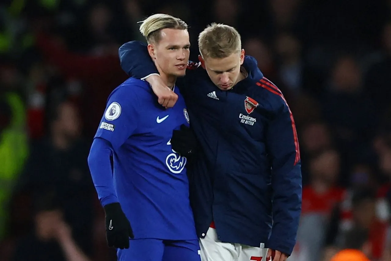 Zinchenko sends warning to Mykhailo Mudryk ahead of Chelsea clash against Arsenal